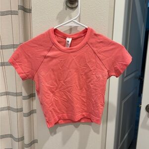 Lululemon pink cropped swiftly